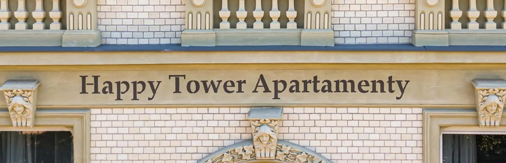 Happy Tower Aparthotel Kraków 3*,